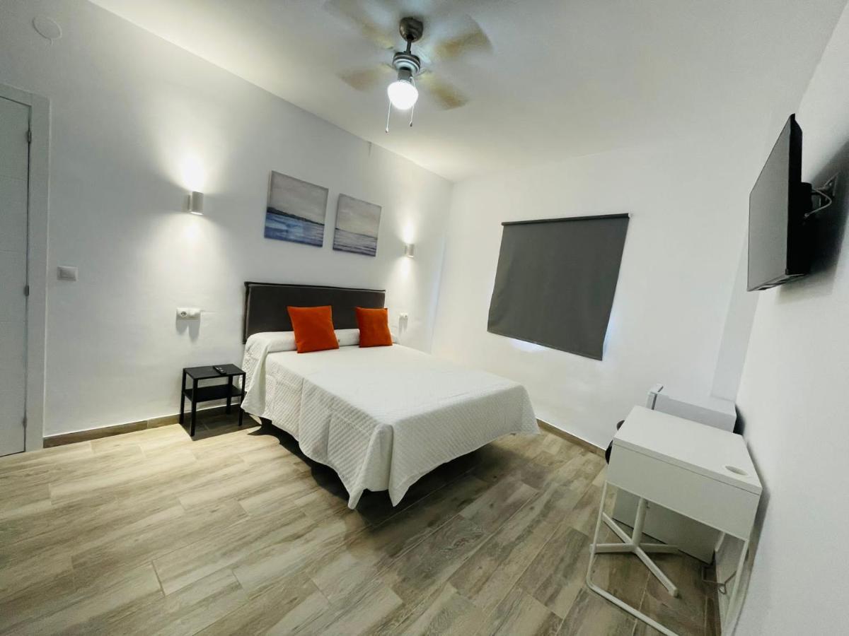 Micaela Charming Hostal Torremolinos Exterior foto