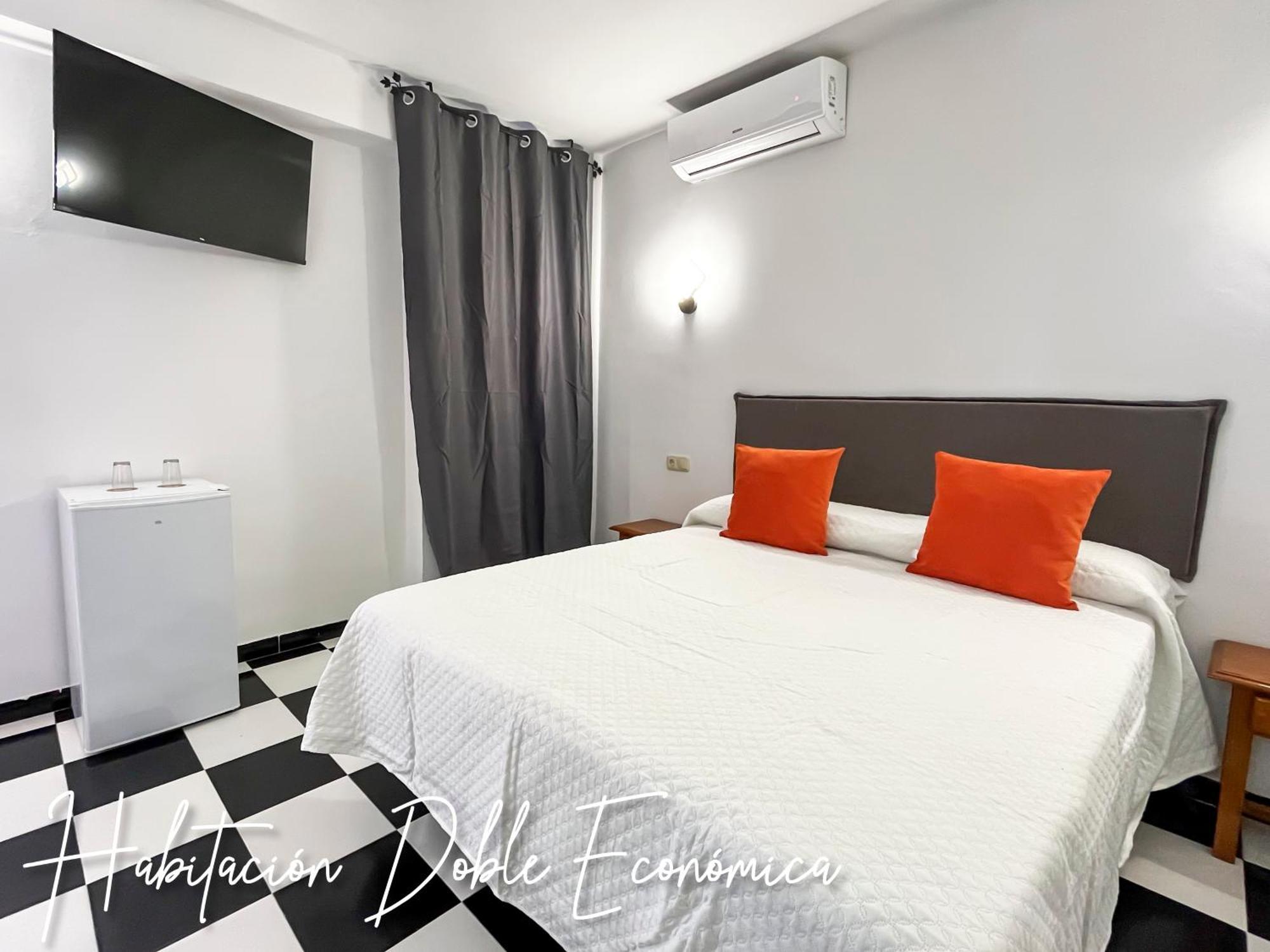 Micaela Charming Hostal Torremolinos Exterior foto