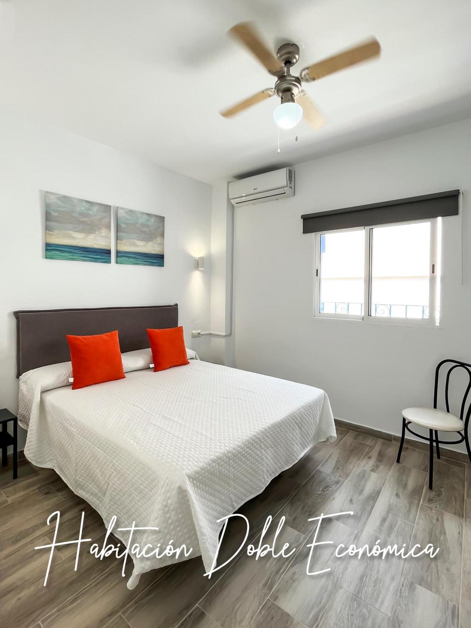 Micaela Charming Hostal Torremolinos Exterior foto