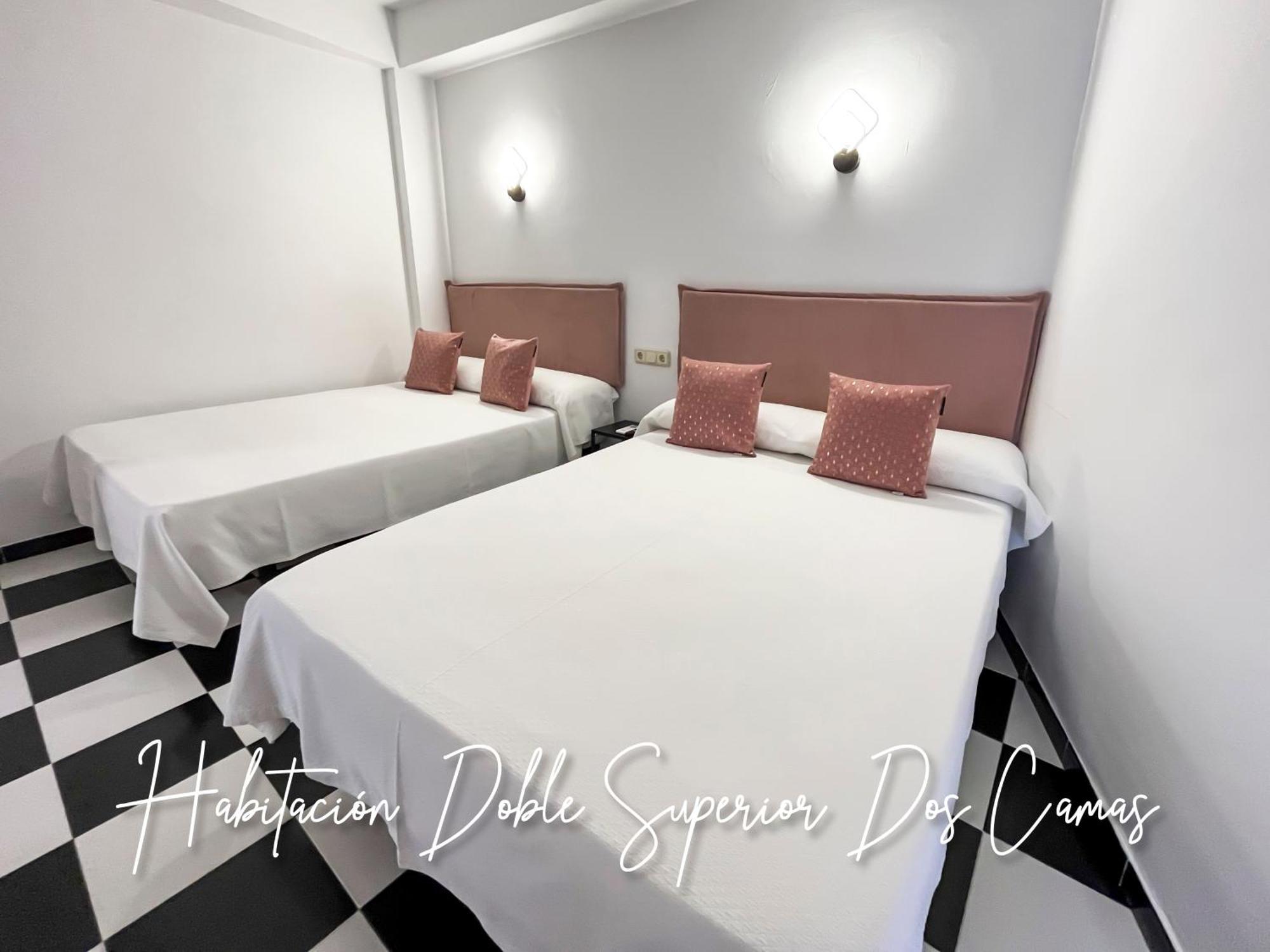 Micaela Charming Hostal Torremolinos Exterior foto